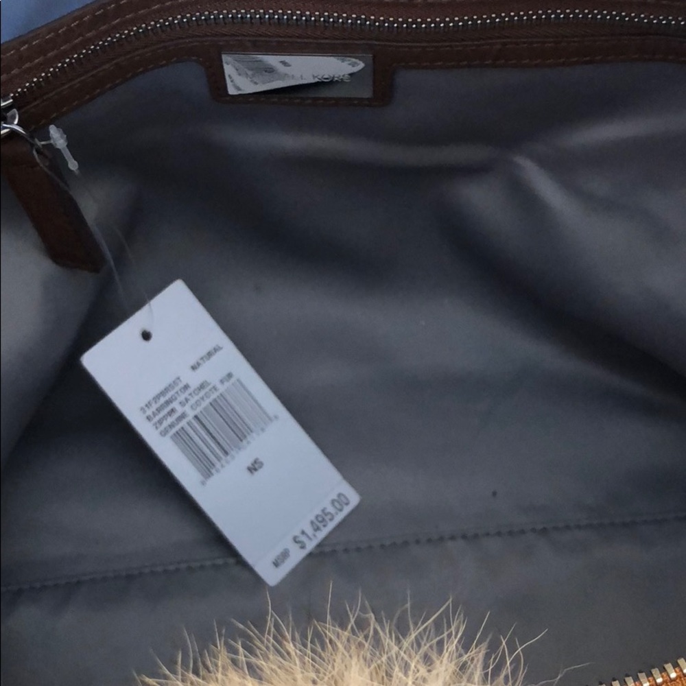 Micheal Kors Satchel - Picture 3 of 7